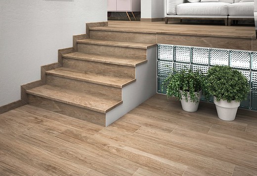 Peldaños porcelánicos imitación madera: Calidez y elegancia para tu escalera