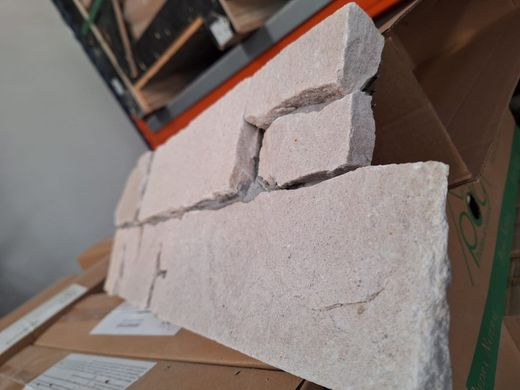 Coffret médiéval en pierre naturelle, pierres blanches de Galice