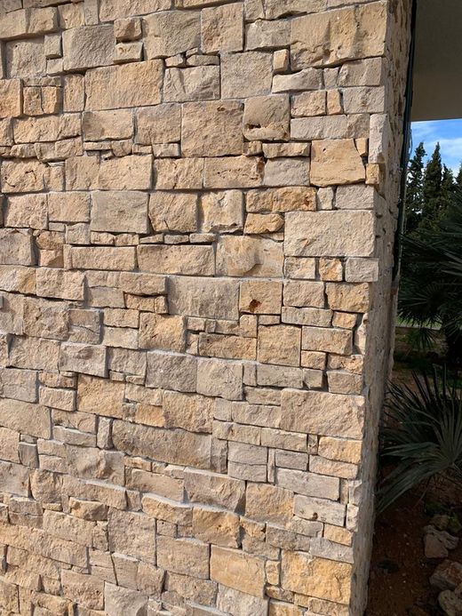 Pedras de travertino medievais naturais da Galiza