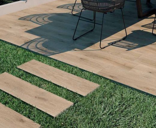 Pavimento porcelanico 20mm Outi Roble 30,5x121 cm Prissmacer