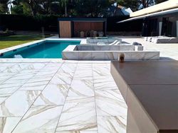 Porcelánico antideslizante Calacatta Fresh 60x120 cm de Cerámicas Mayor