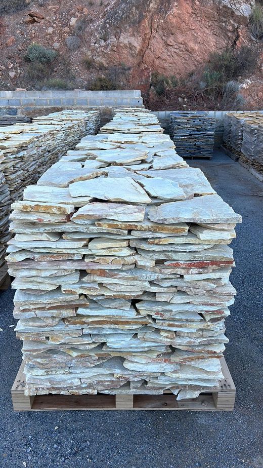 Pallet laja irregular Cuarcita blanco vainilla Piedras de Galicia