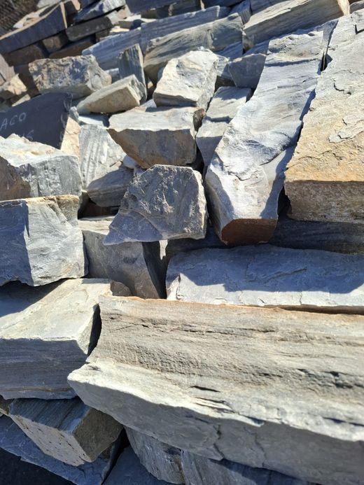Pallet Mampostería gris azulado Piedras de Galicia
