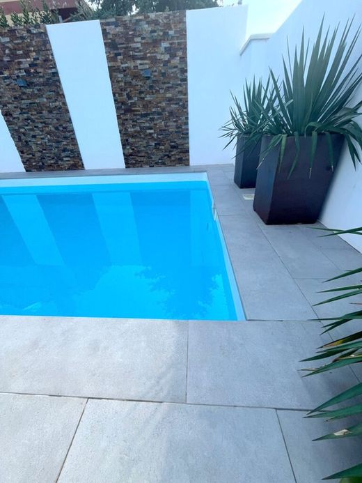Degrau reto de porcelana 120 cm Cinza Urbano Gres de Aragón